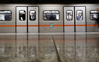 Mask campaign launched by Athens metro and tram