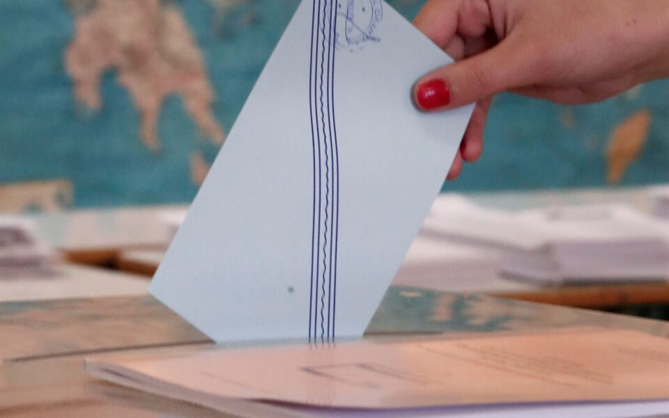 Bill lifting restrictions for Greeks voting from abroad is posted for public consultation