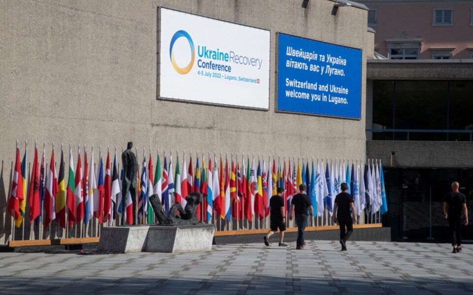 FM Dendias heads to Lugano for Ukraine Recovery Conference