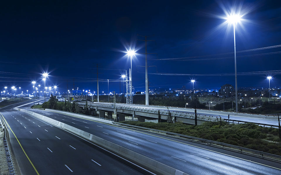 LED lighting on all main roads of Attica by year’s end