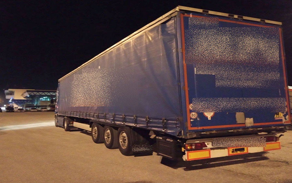 Teen migrant found dead inside truck in Igoumenitsa