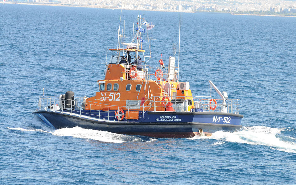 Turkish coast guard vessel harasses Greek patrol boat in Greek waters