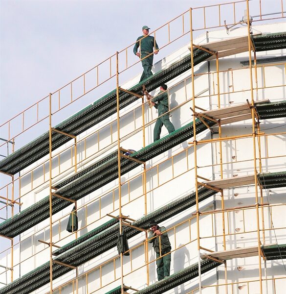Greek construction companies fear staff shortages