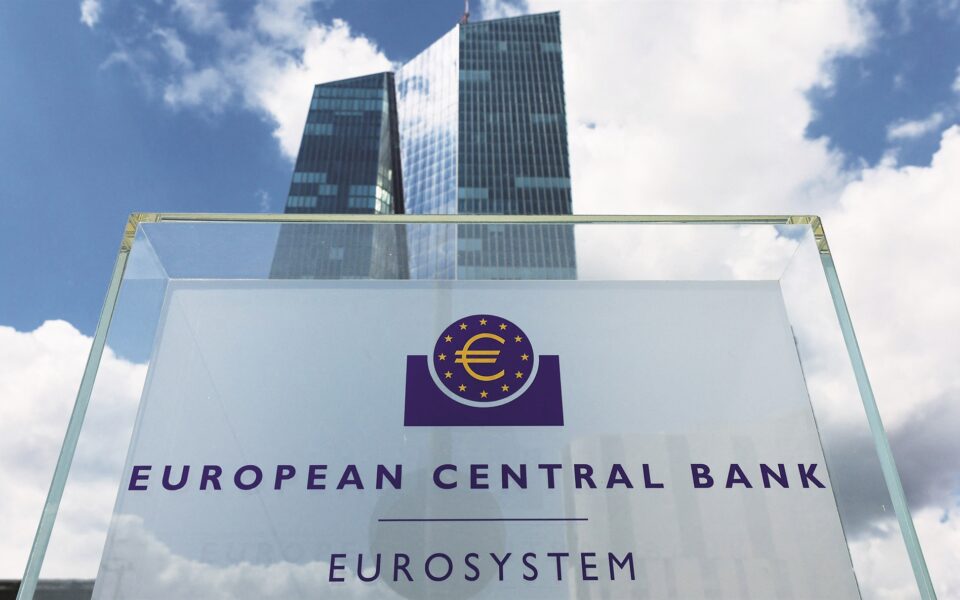 Die Europäische Zentralbank greift ein, während sich die Banken bei der Kryptowährungs-Rallye zurückziehen