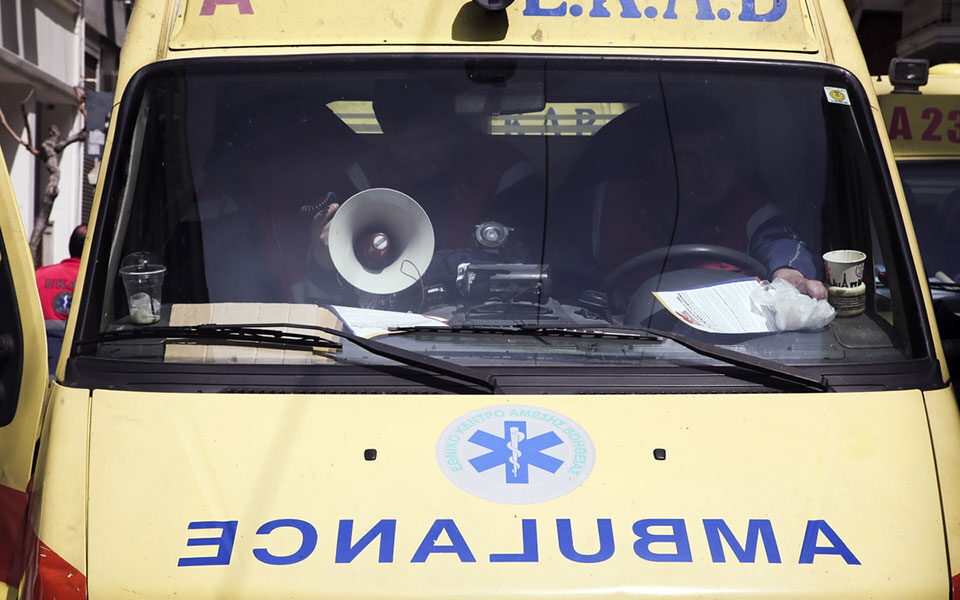 Man dies in car accident on Crete
