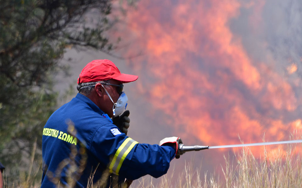 Fire Service battling blazes in Konitsa and Ilia