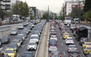 Traffic grinds to a halt in capital