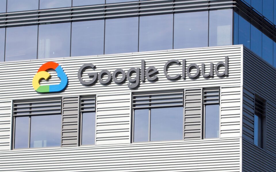 Google Cloud hub in Greece