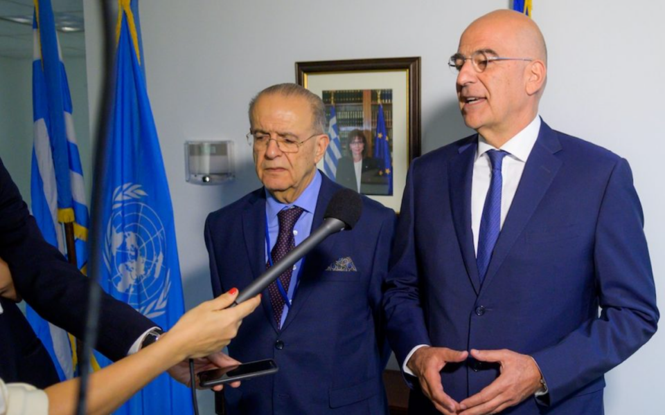 Dendias thanks US officials for Cyprus arms embargo lift