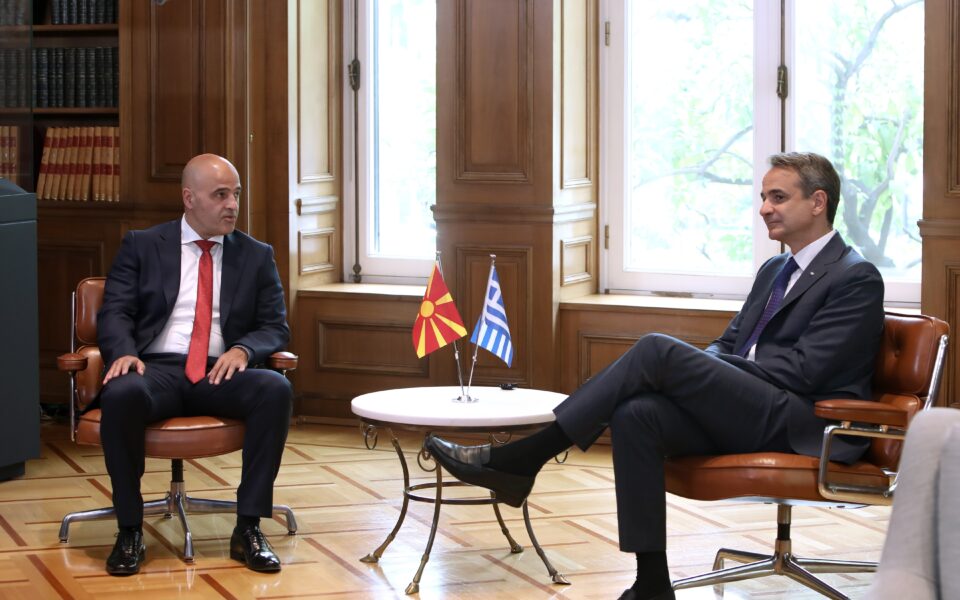 PM meets North Macedonia counterpart Kovacevski for energy talks