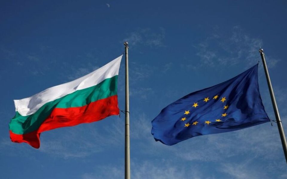 Political will needed for Bulgaria’s eurozone entry in 2024: central bank governor