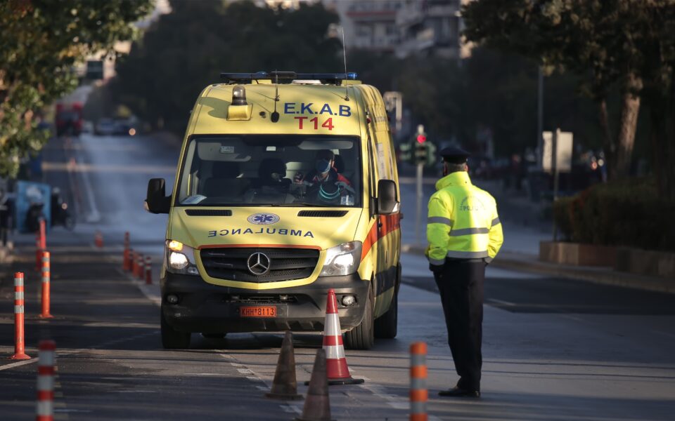 Thessaloniki University student rushed to hospital after fall