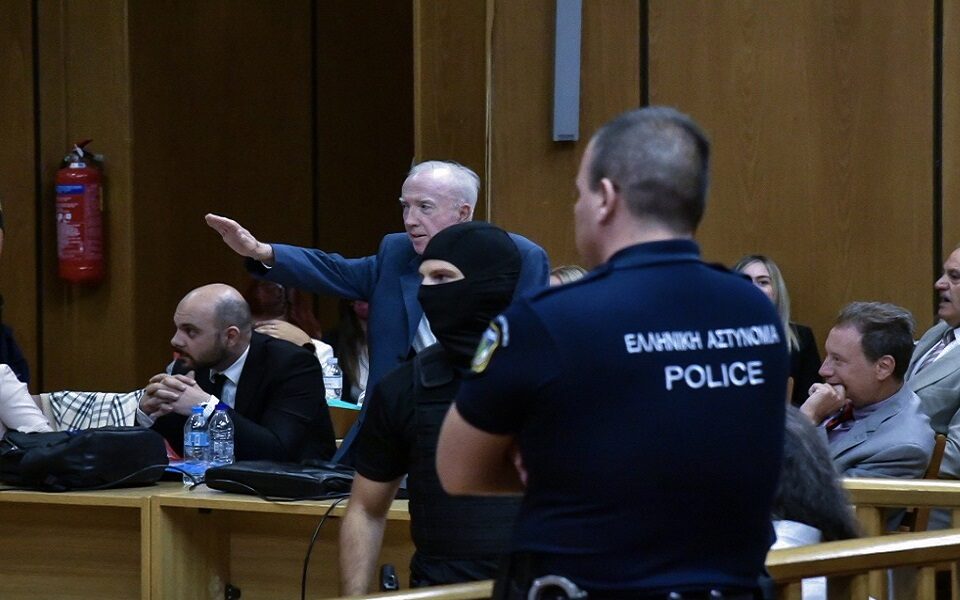 Prosecutor to investigate GD lawyer’s Nazi salute