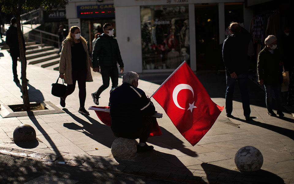 Yearly inflation in Turkey rises to new 24-year high of 85%