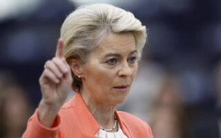 Von der Leyen rebukes use of “Macedonia” by country’s new President