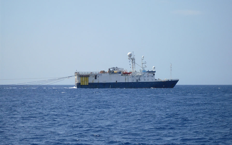 Exxon Mobil started seismic surveys off the Peloponnese, Crete