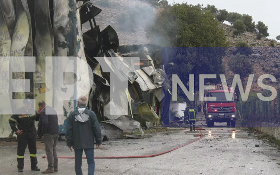Fire destroys plastics warehouse in Kavala