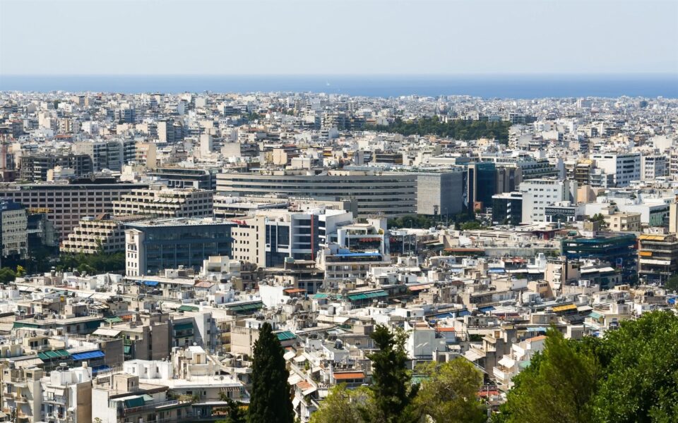 Athens mayor calls for city tax on tourism