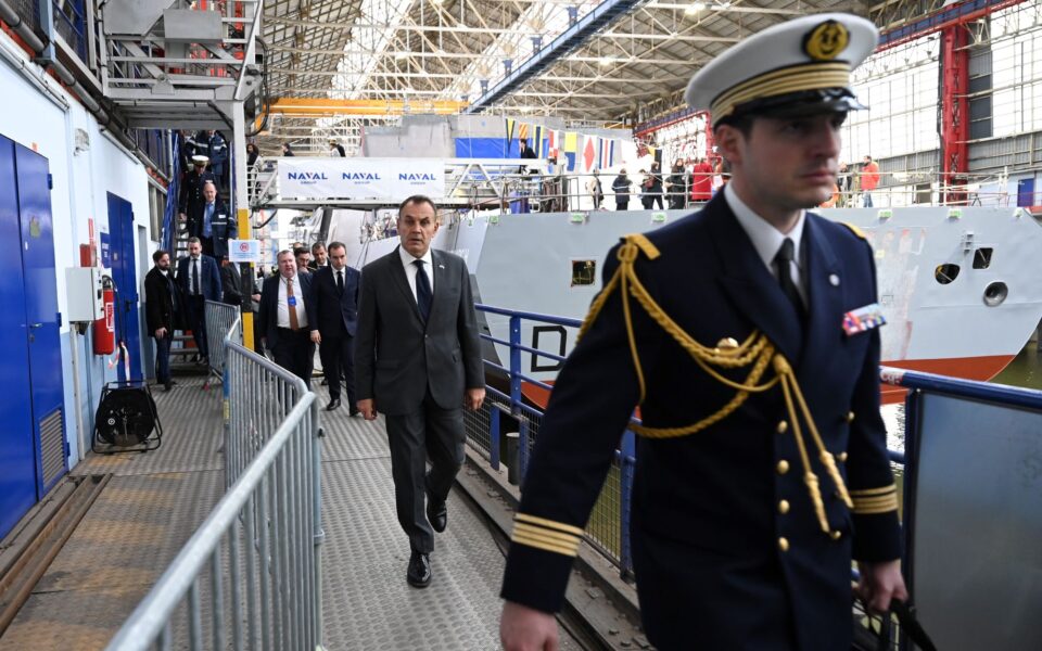 Defense minister checks on frigates in France
