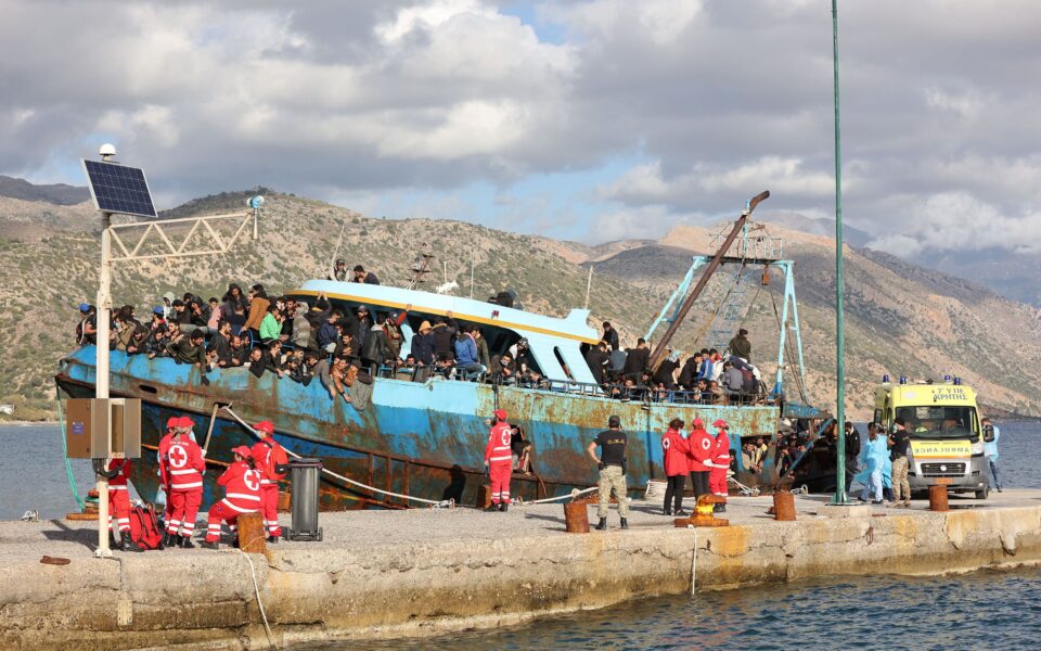 Greece: Migrant boat had sailed from Libya with 483 people