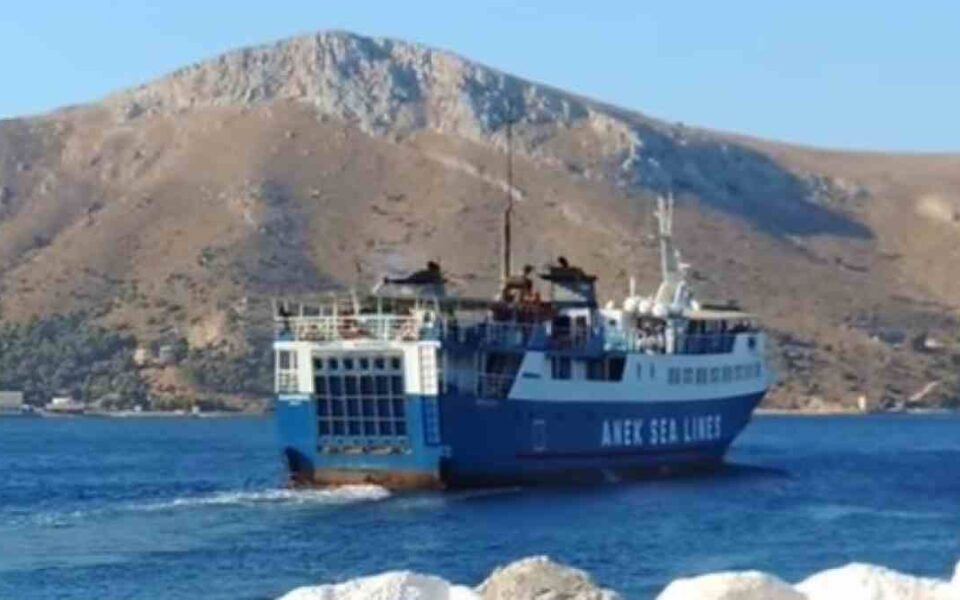 Ferry collides with reef in southeastern Aegean; passengers and crew safe