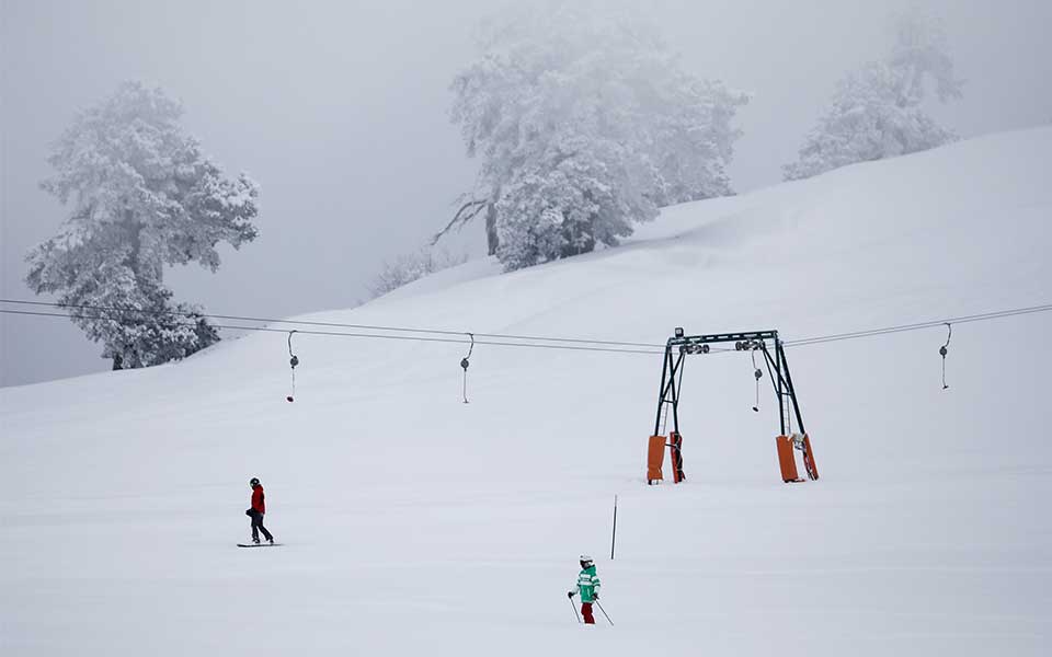 at-a-glance-the-ski-and-snowboarding-centers-of-greece9