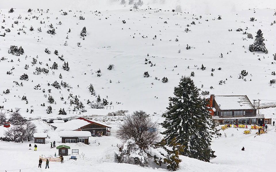At a glance: The ski and snowboarding centers of Greece