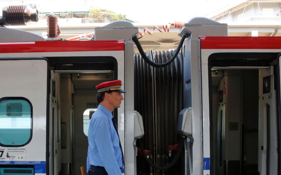 Greek trains finally get secure communications system