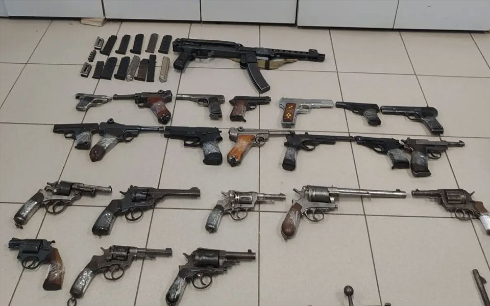 Man faces charges over illegal arsenal 