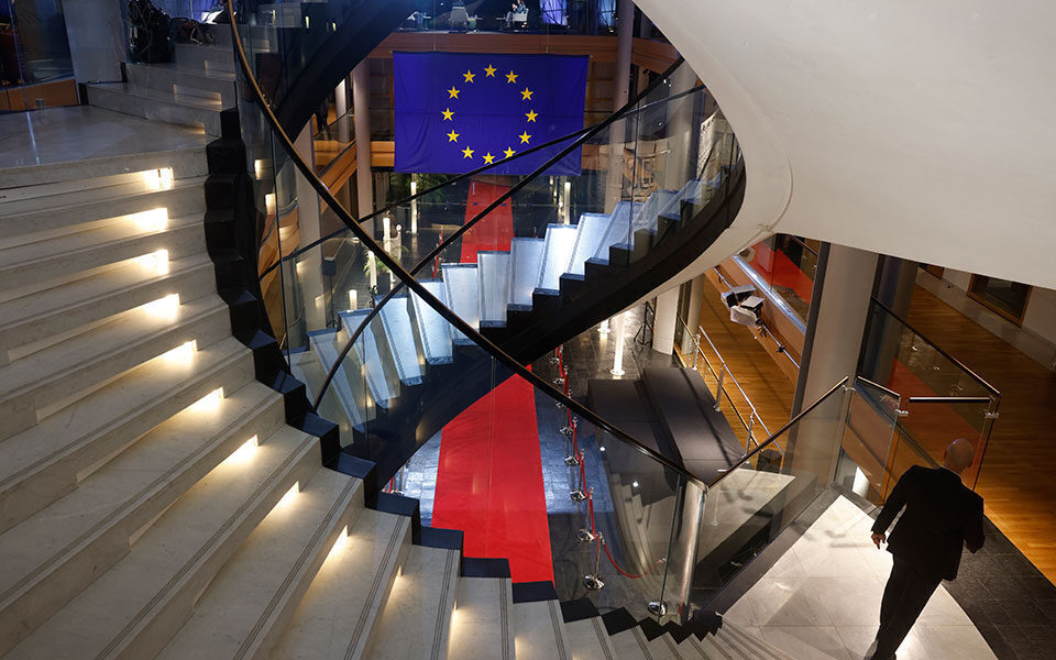 EU Parliament starts process to lift 2 lawmakers’ immunity