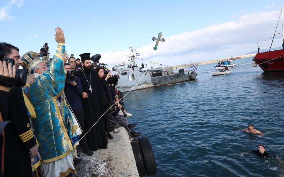 Epiphany celebrated in Greece after two years of restrictions