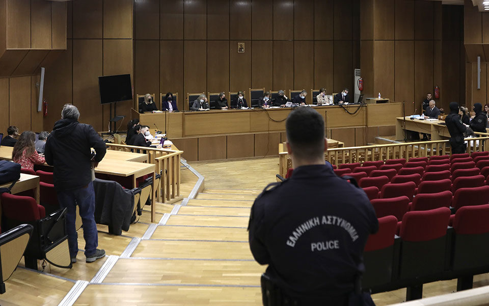 Court orders police to bring in Golden Dawn trial witness 