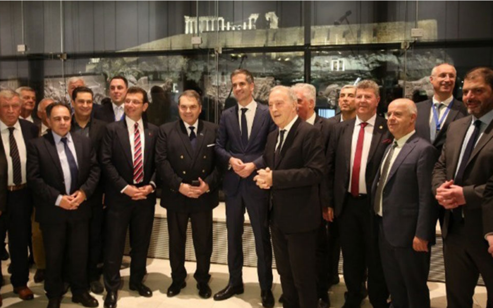 Balkan mayors gather in Athens