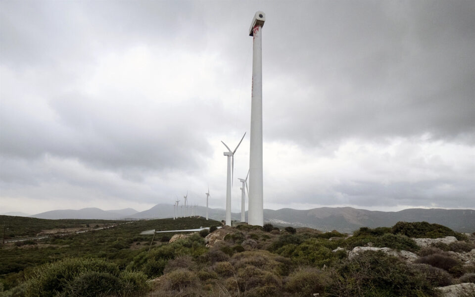 Old wind turbines need replacement