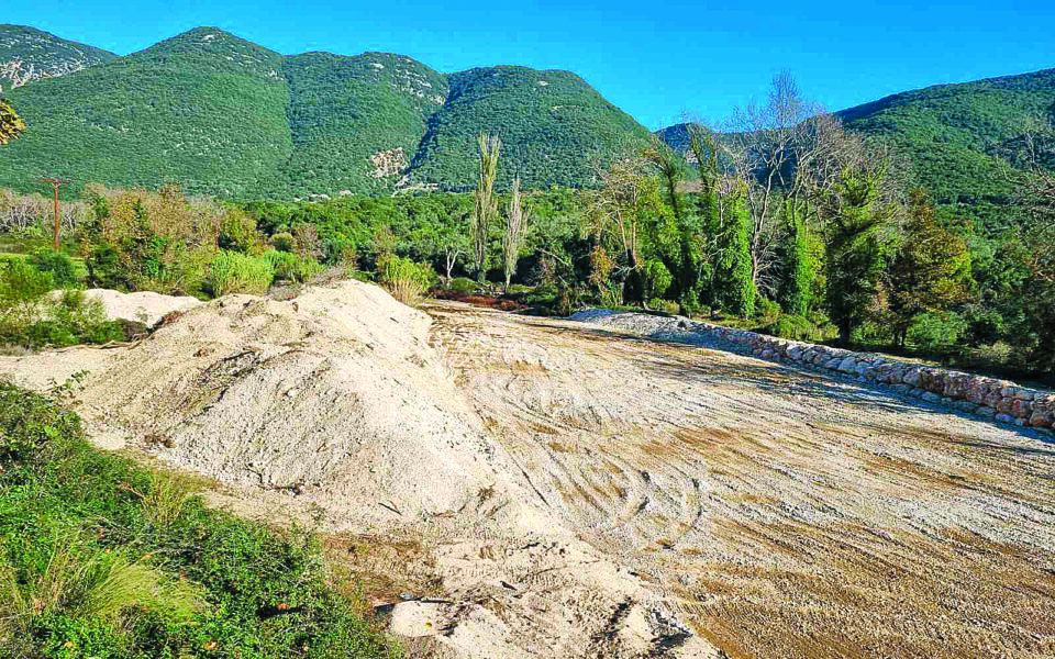 Ιnvestigation ordered into Louros River eco damage