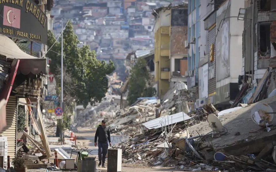 New quake brings fresh losses to residents of Turkey, Syria