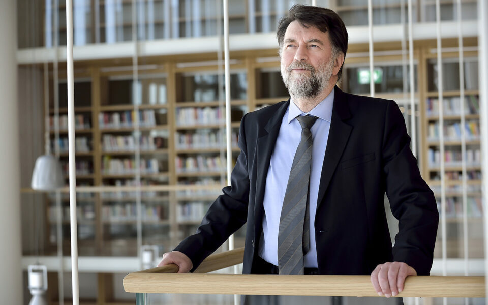 Filippos Tsimpoglou, head of National Library of Greece, dead at 67