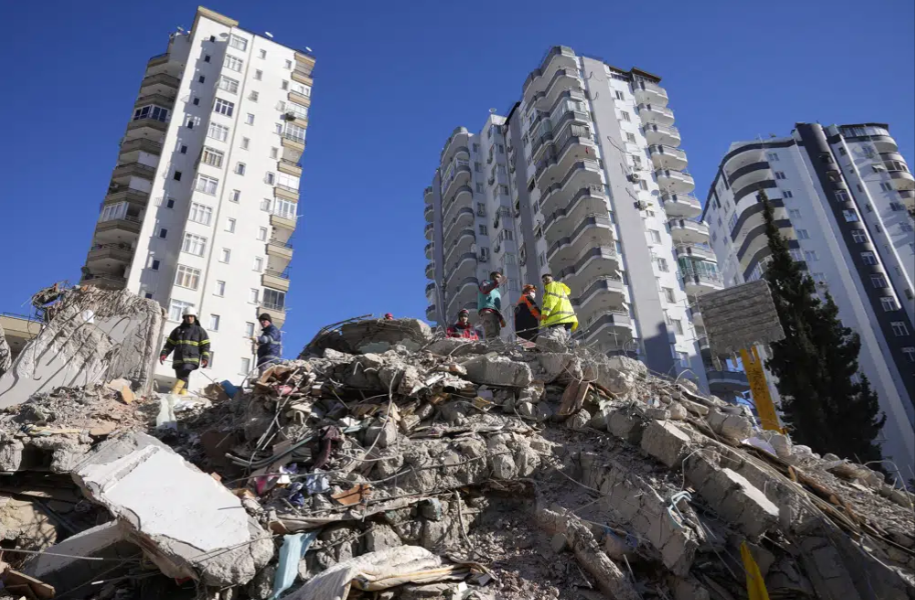 Turkey goes after building contractors as earthquake toll tops 33,000