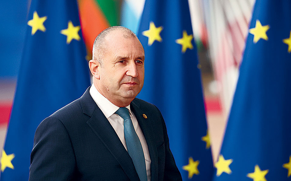 Athens-Sofia responsibility for regional security ‘growing by the day,’ Bulgarian president tells Kathimerini