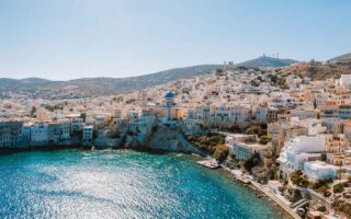 More tourists eyeing Greece