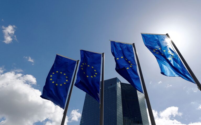 Η Ευρωπαϊκή Κεντρική Τράπεζα επαινεί την τραπεζική πρόοδο της Ελλάδας