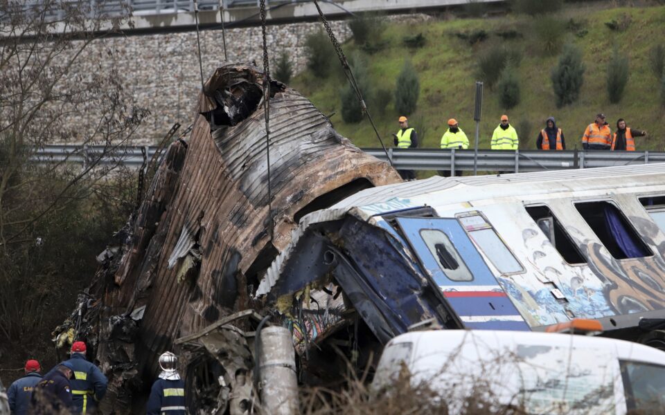 PM: Train crash probe must be given highest priority