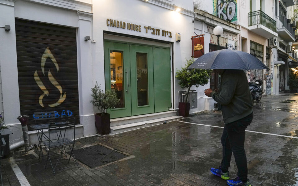 Greece arrests two men suspected of planning attack on Jewish restaurant