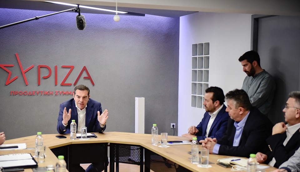 SYRIZA aiming for the center and the young vote