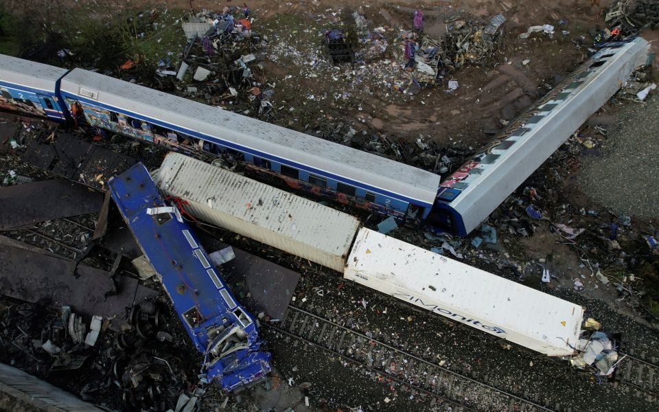 Gov’t seeks EU advice on railway safety after train crash