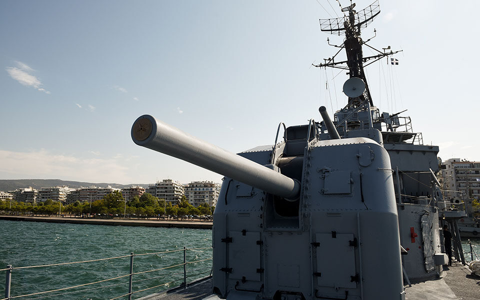 Historic destroyer ‘Velos’ damaged by high winds in Thessaloniki
