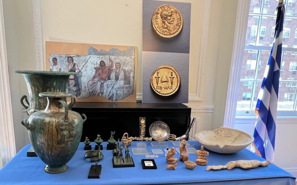 US returns 29 antiquities to Greece