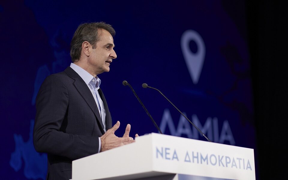PM unveils 4.2-billion-euro program of projects for Central Greece