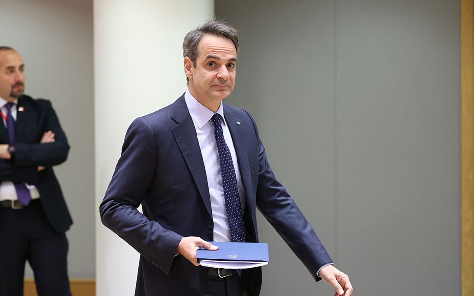 Mitsotakis confident Greece can regain investment grade within 2023