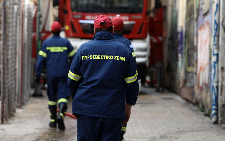 Fire breaks out in abandoned Thessaloniki factory